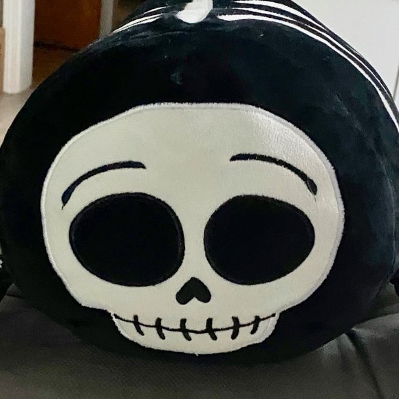 Smoochy Pals Scull Goth Punk Skeleton Stuffed Animal Plush Toy Pillow 15" - Picture 2 of 7